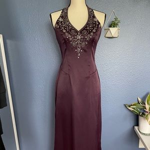 Beautiful hand-sewn beaded purple gown - size 7/8